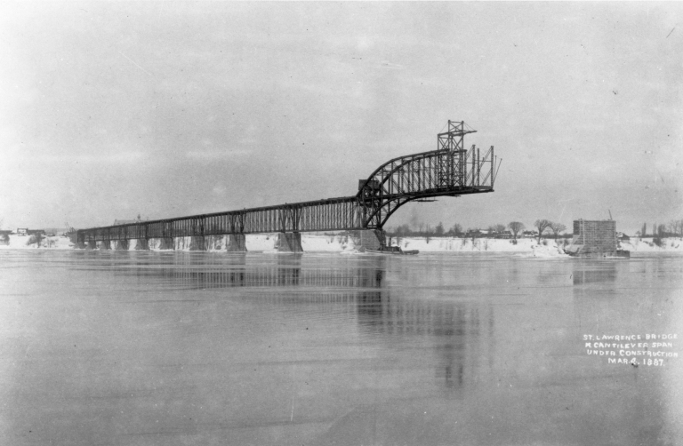 Pont Saint-Laurent en construction